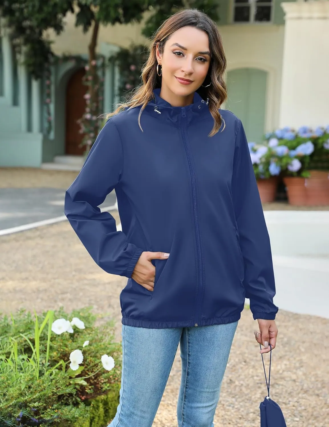 Avoogue Rain Jacket Women Lightweight Waterproof Raincoats Packable Travel Hiking Hooded Windbreaker with Pockets S-XXL
