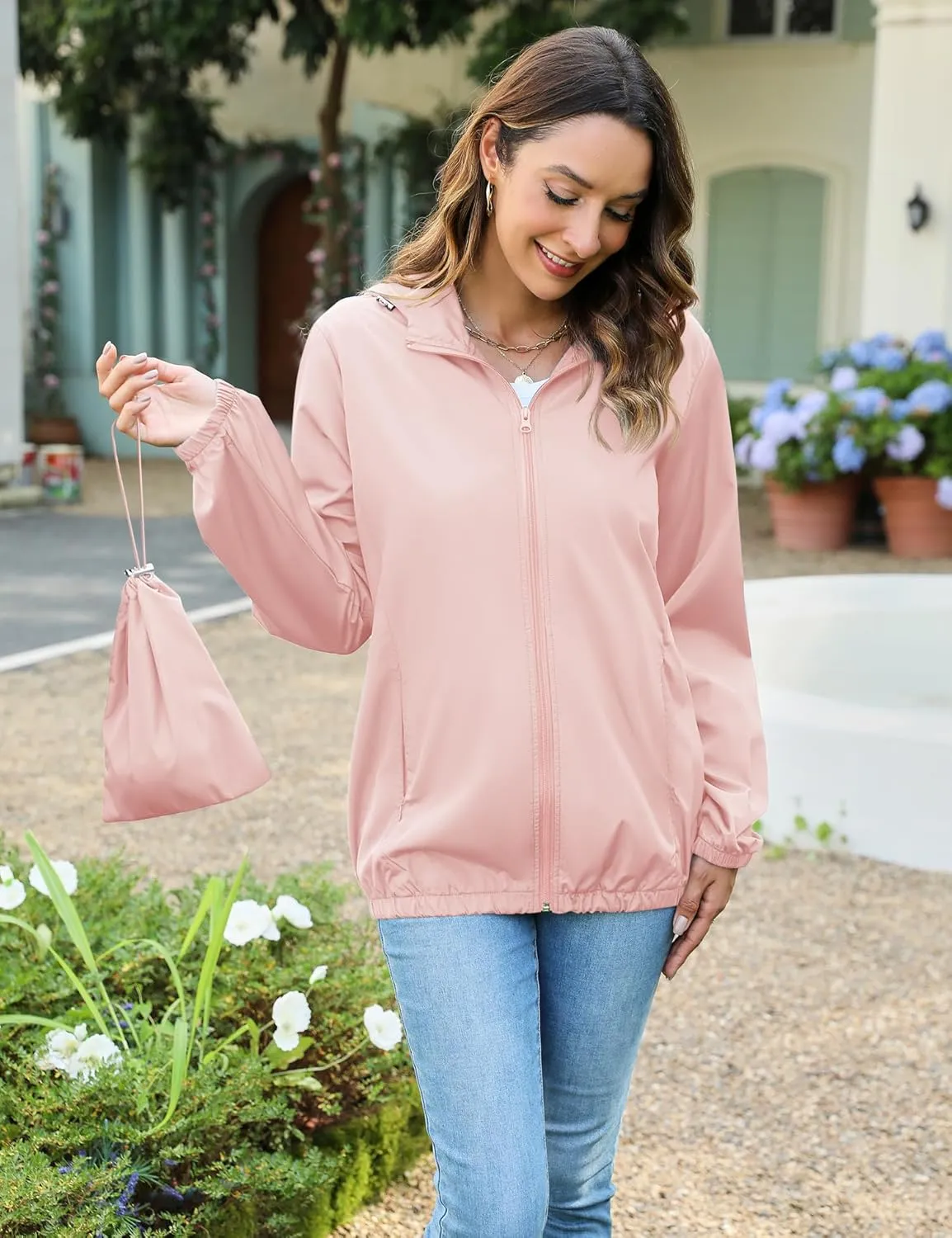 Avoogue Rain Jacket Women Lightweight Waterproof Raincoats Packable Travel Hiking Hooded Windbreaker with Pockets S-XXL