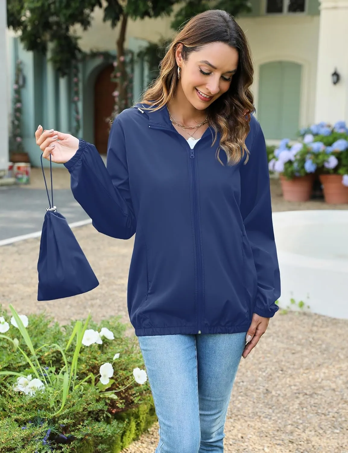 Avoogue Rain Jacket Women Lightweight Waterproof Raincoats Packable Travel Hiking Hooded Windbreaker with Pockets S-XXL