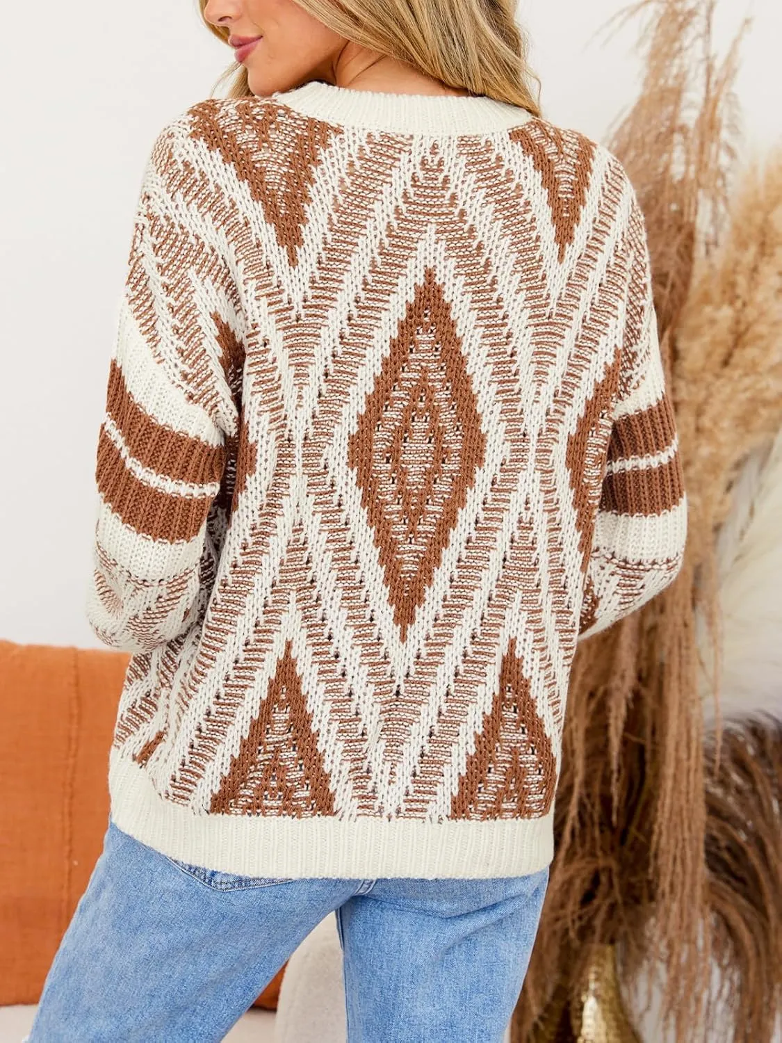 CUPSHE Women Round Neck Sweater Knit Geometric Patterned Casual Tops Long Sleeves Sweaters