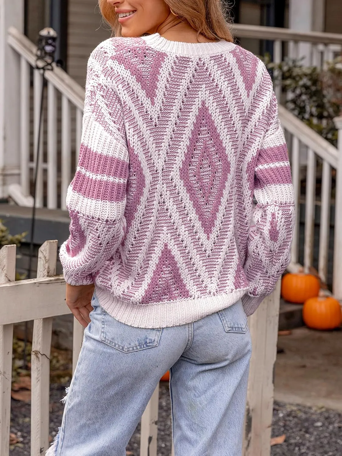 CUPSHE Women Round Neck Sweater Knit Geometric Patterned Casual Tops Long Sleeves Sweaters