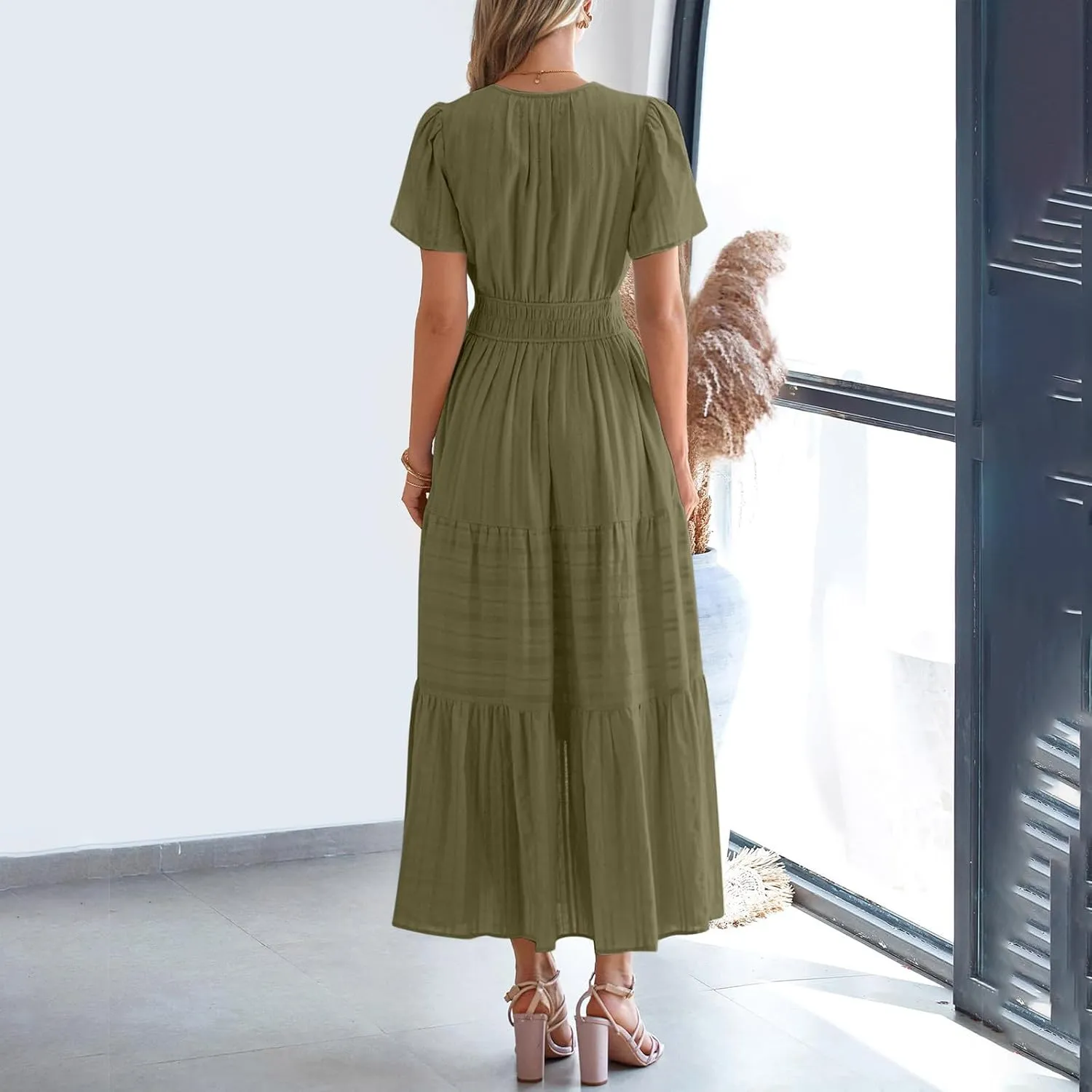 Maxi Dresses for Women 2025 Lightweight Short Sleeve V Neck Elastic Waist Boho Beach Dress Pockets 2025 Summer