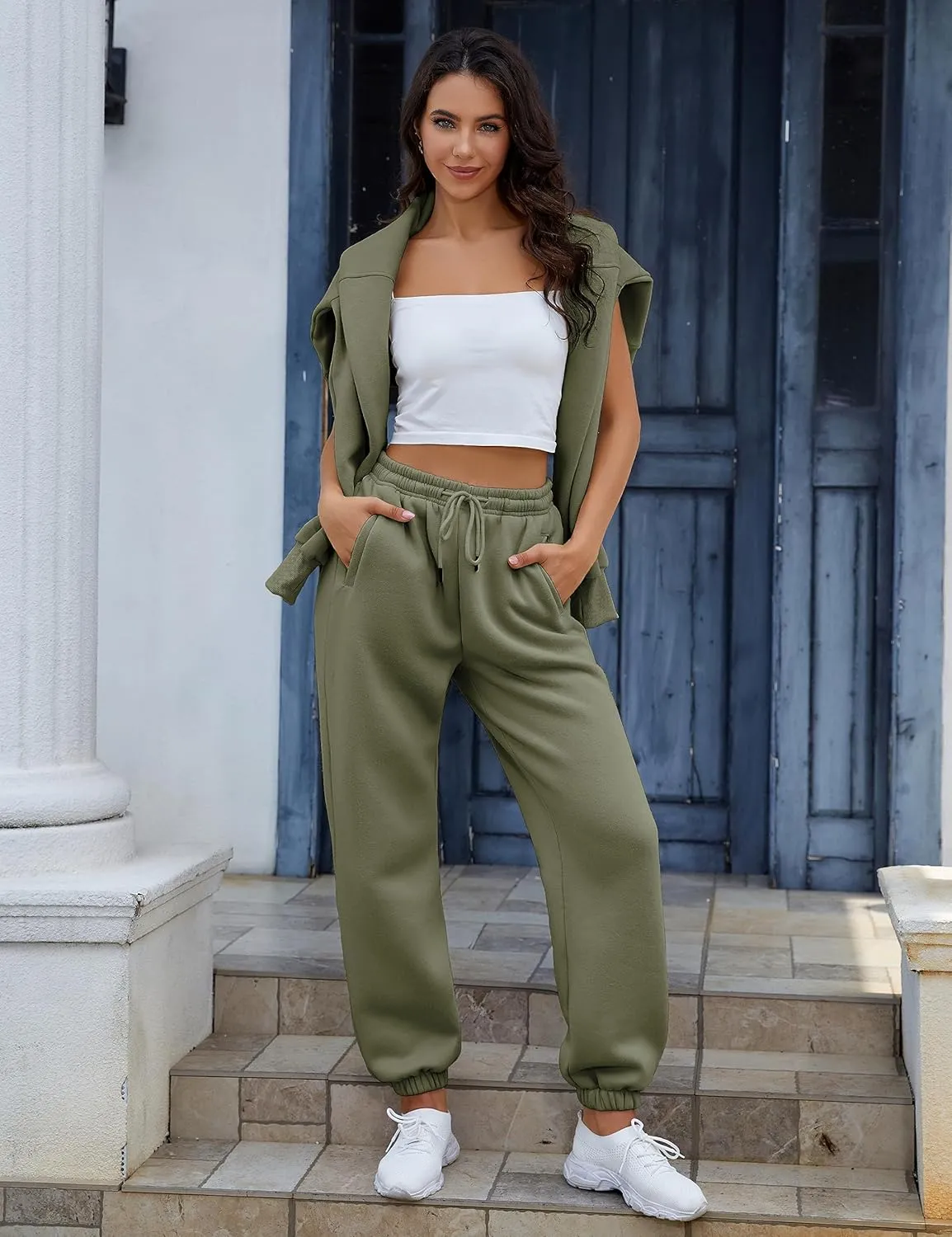 Womens Fleece 2 Piece Outfits Sweatsuit Lounge Hoodie Set Crop Pullover Sweatshirt with Joggers Sweatpants