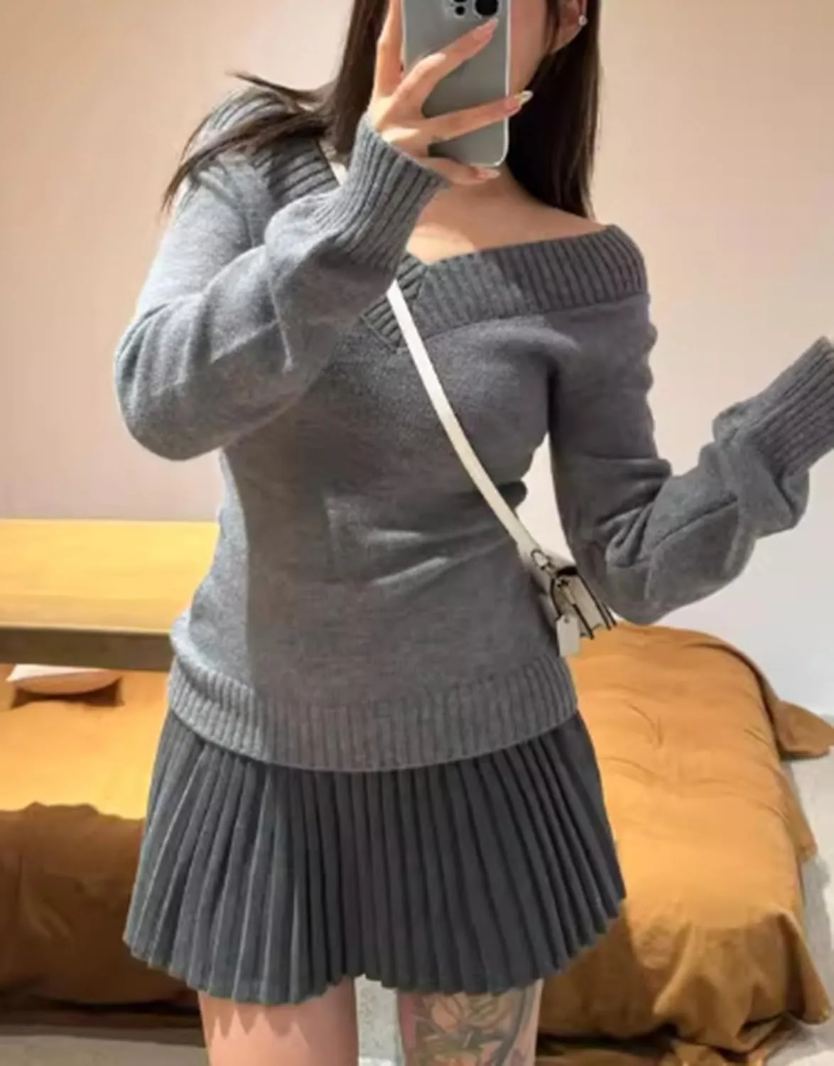 Womens Y2k V Neck Slim Fit Sweater Long Sleeve Knitted Pullovers Vintage Aesthetic Chunky Top Streetwear